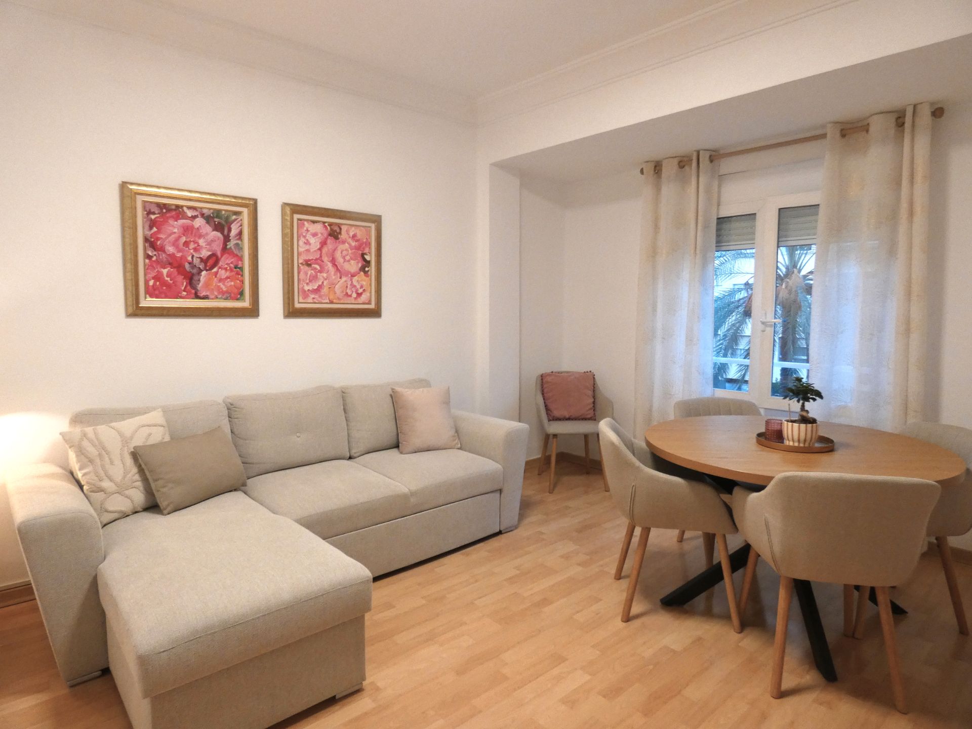 Living room of Flat for sale in  Valencia Capital  with Air Conditioner, Heating and Private garden