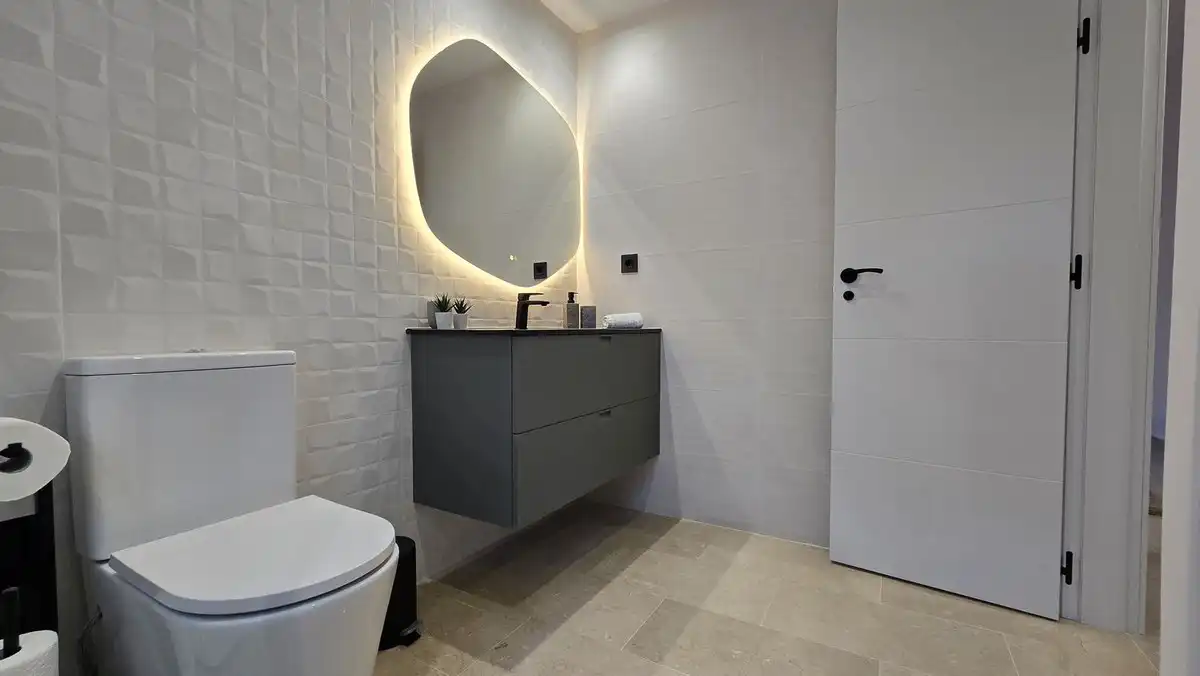 Bany de Apartament en venda en Benahavís amb Aire condicionat, Terrassa i Piscina comunitària