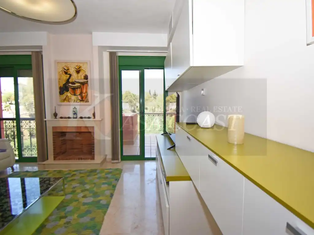 Cocina de Dúplex en venta en Fuengirola con Aire acondicionado, Jardín privado y Terraza