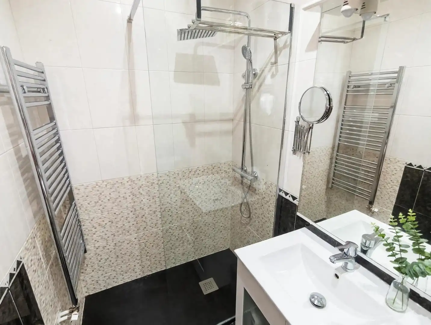 Bany de Edifici en venda en Cabrerizos, Salamanca