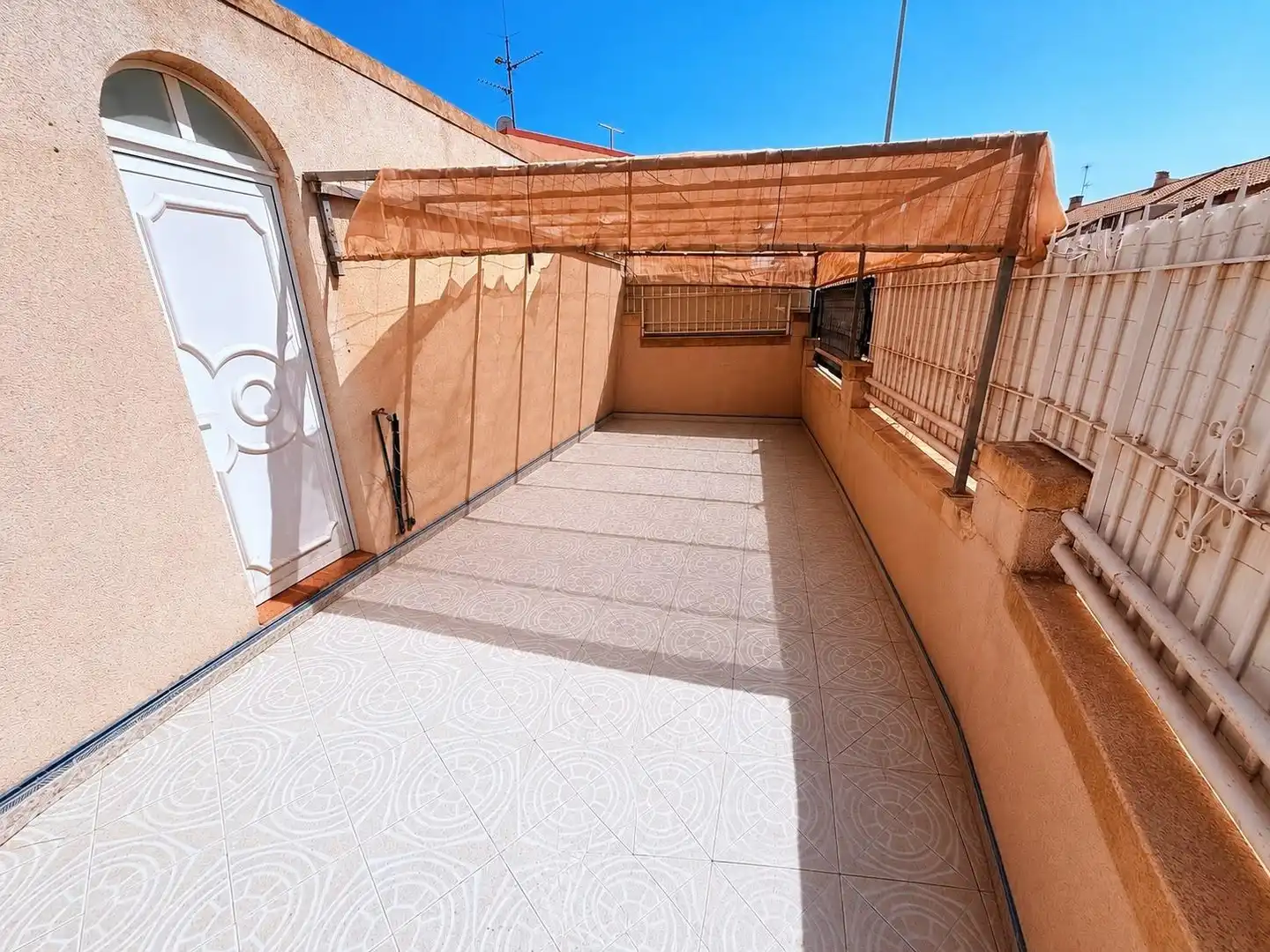 Terrassa de Casa adosada en venda en Los Alcázares amb Jardí privat, Terrassa i Traster