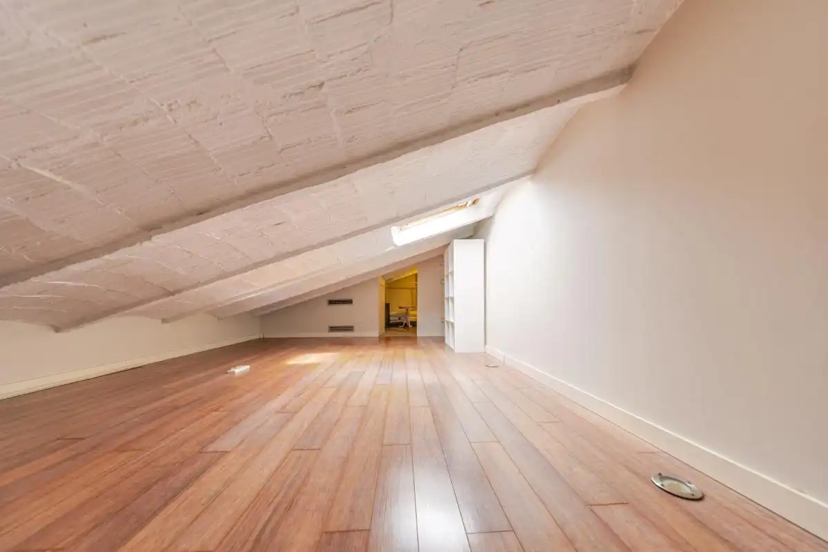 Maisonette zum Verkauf in Madrid mit Klimaanlage, Heizung und Terrasse