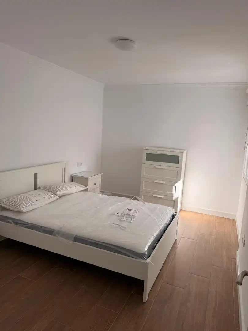Habitación de Piso de alquiler en Carmona