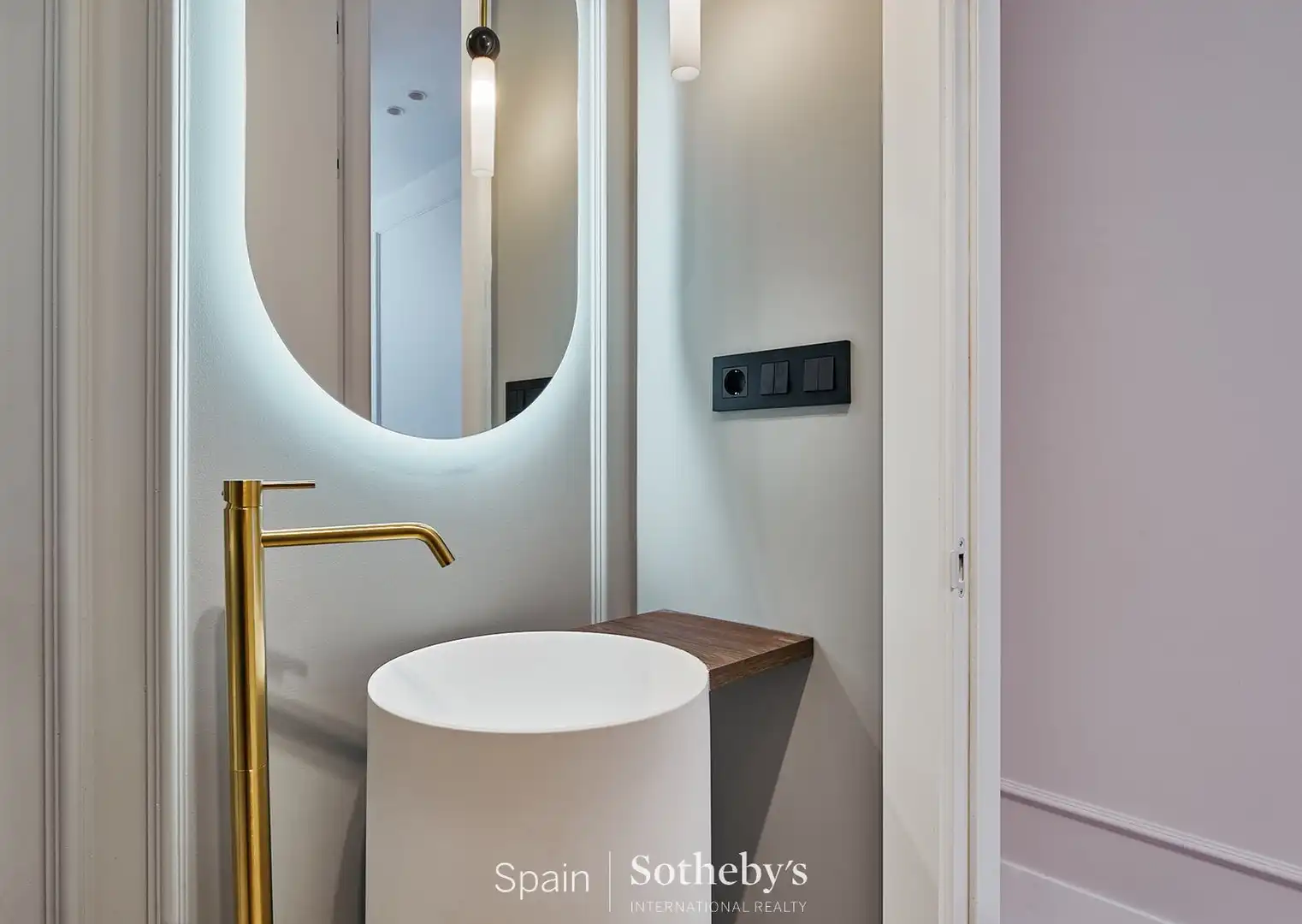 Badezimmer von Wohnungen zum Verkauf in Madrid mit Klimaanlage und Heizung