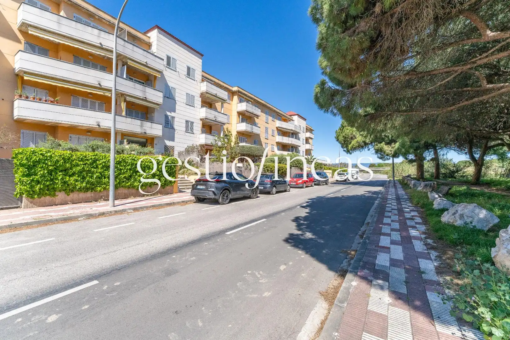 Außenansicht von Wohnungen zum Verkauf in Cambrils mit Klimaanlage, Heizung und Terrasse