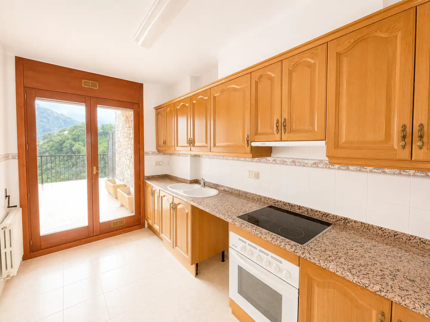 Cocina de Piso de alquiler en Escaldes – Engordany con Calefacción y Terraza