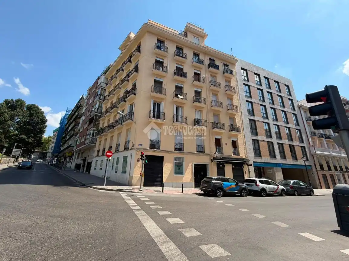 Exterior view of Flat for sale in Madrid  with Heating