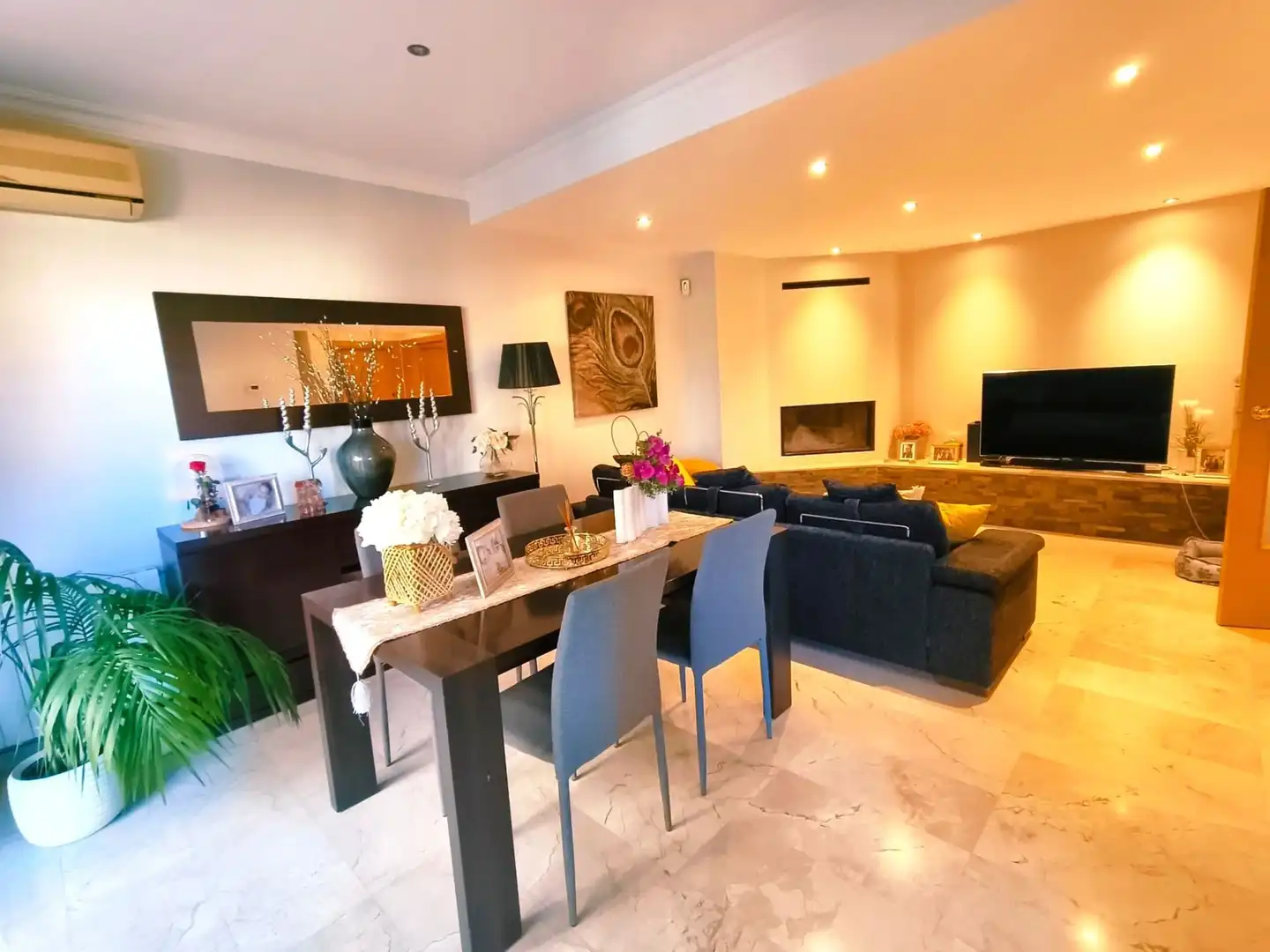 Living room of Houses for sale in Valls  with Air Conditioner, Heating and Terrace
