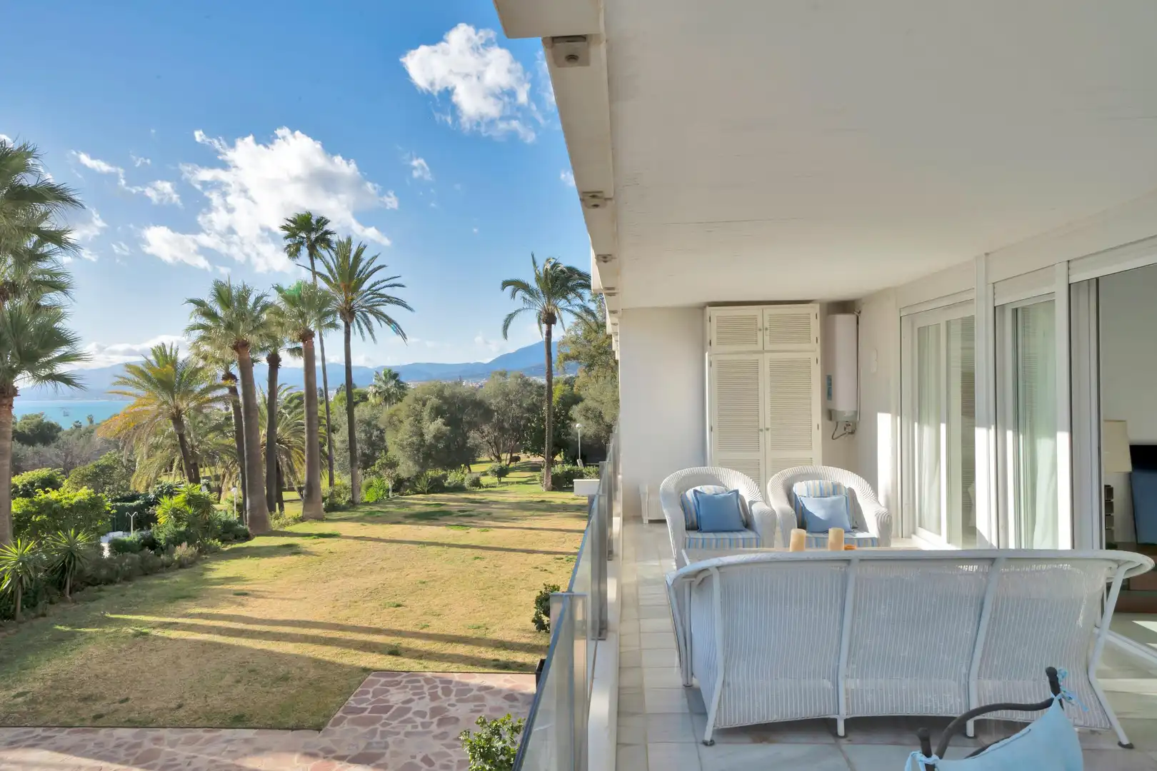 Apartments for rent in Urbanización Golf Río Real #Urb Torre Real plant, Río Real