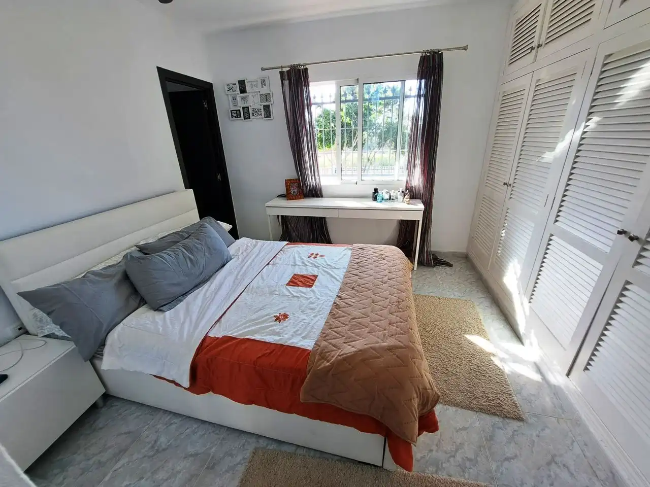 Habitación de Casa o chalet en venta en La Nucia con Aire acondicionado, Calefacción y Jardín privado
