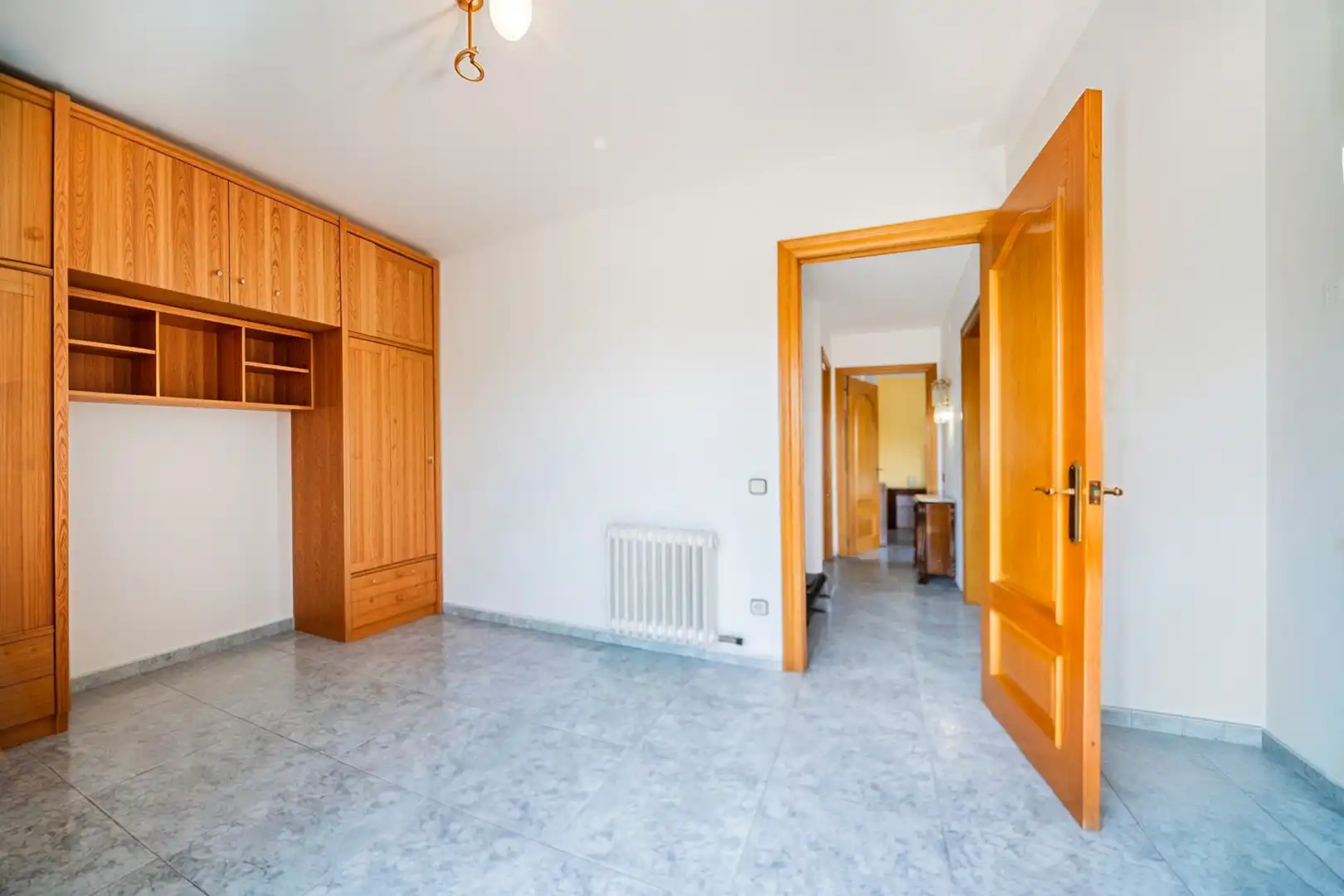 Casa o chalet en venta en Santa Perpètua de Mogoda con Calefacción, Terraza y Trastero
