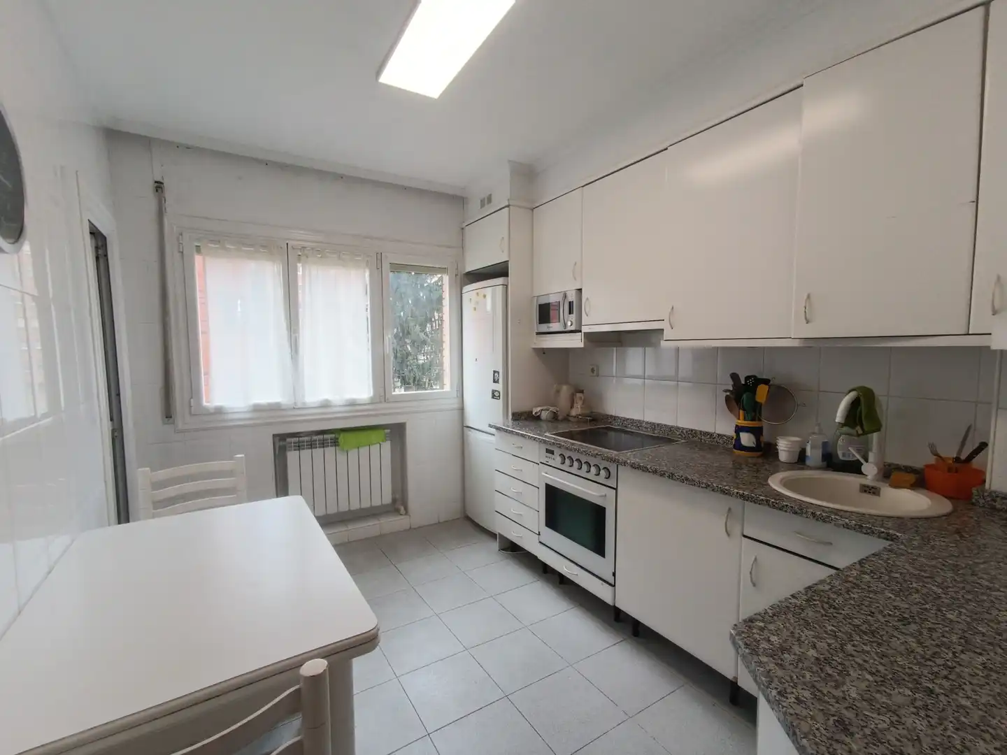 Küche von Wohnung zur untervermieten in  Pamplona / Iruña mit Möbliert