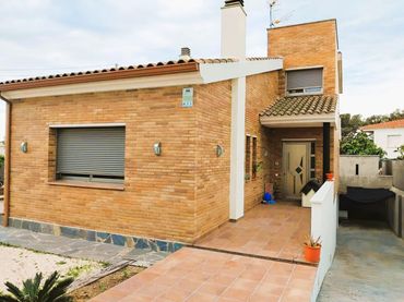 Villa con piscina in vendita a Segur de Calafell