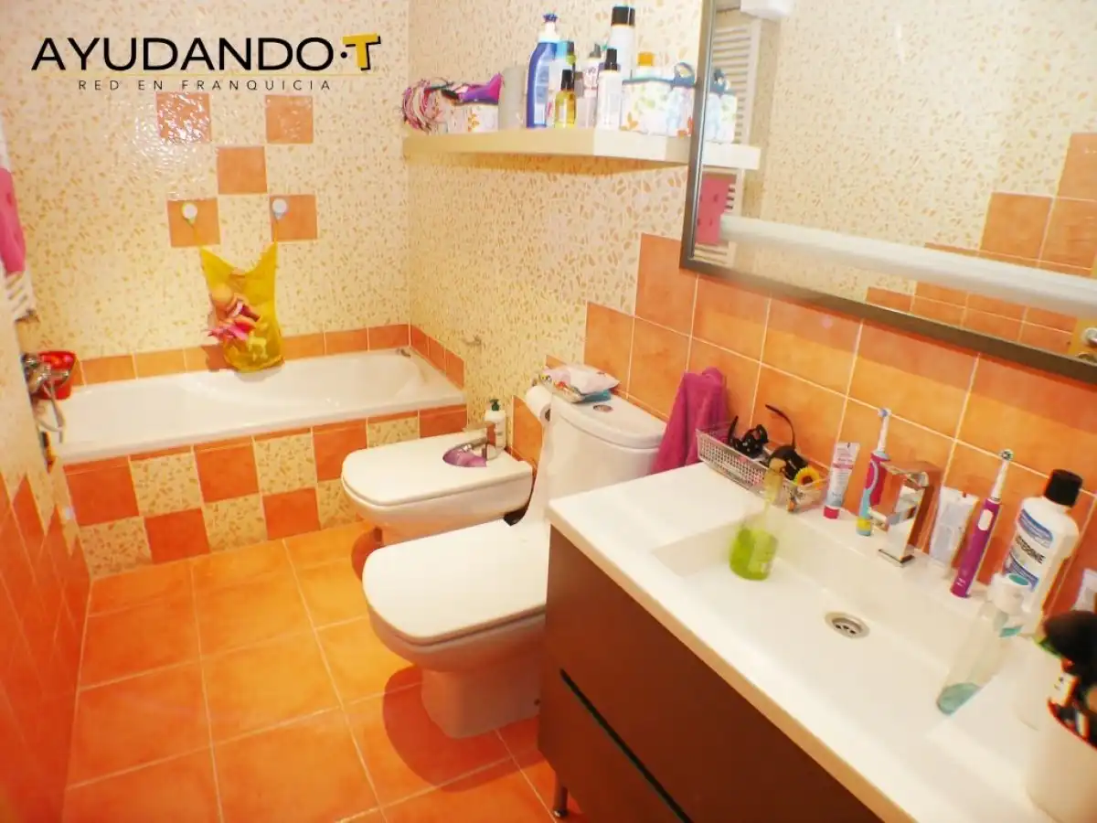 Badezimmer von Wohnung zum Verkauf in Valdemoro mit Klimaanlage, Heizung und Terrasse