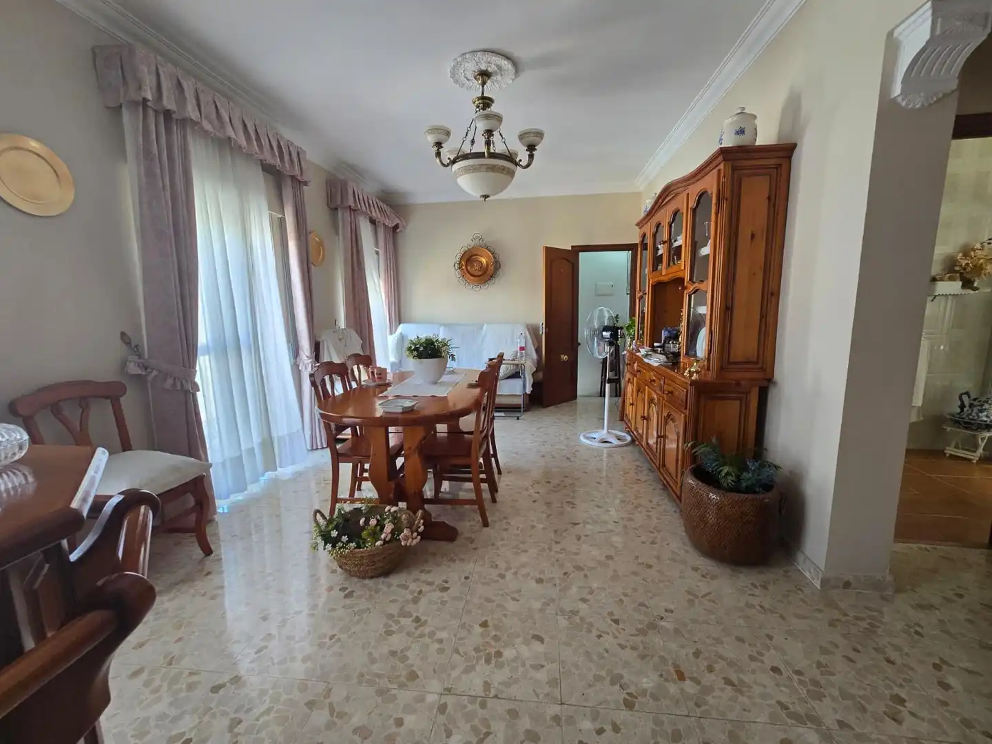 Sala de estar de Casa adosada en venta en Bormujos con Terraza, Trastero y Balcón