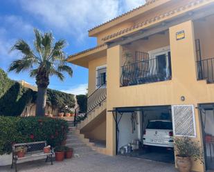 Vista exterior de Casa o xalet en venda en Cartagena amb Aire condicionat, Terrassa i Piscina