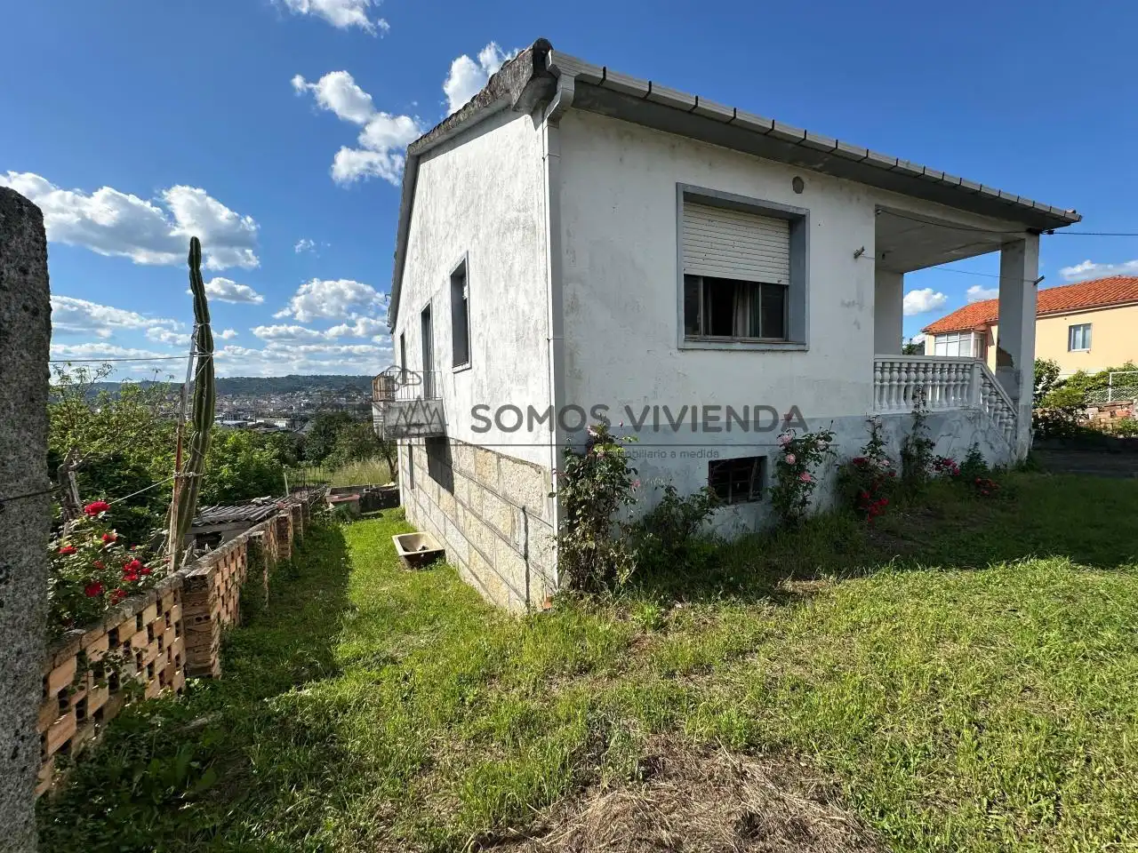 Casa con terraza en venta en As Lagoas, imagen 2