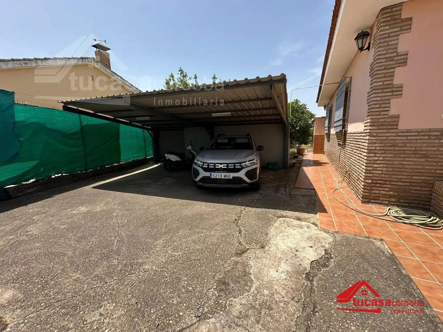 Parking of Country homes for sale in Córdoba  with Air Conditioner