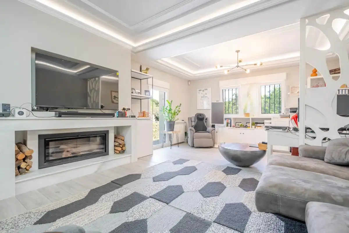 Living room of Houses for sale in Boadilla del Monte  with Air Conditioner, Heating and Private garden