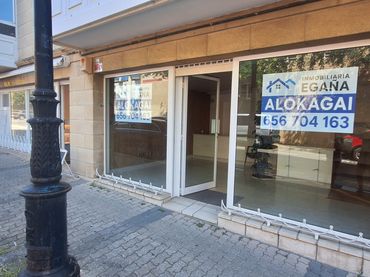 Local comercial de lloguer a Donibane Plaza 4