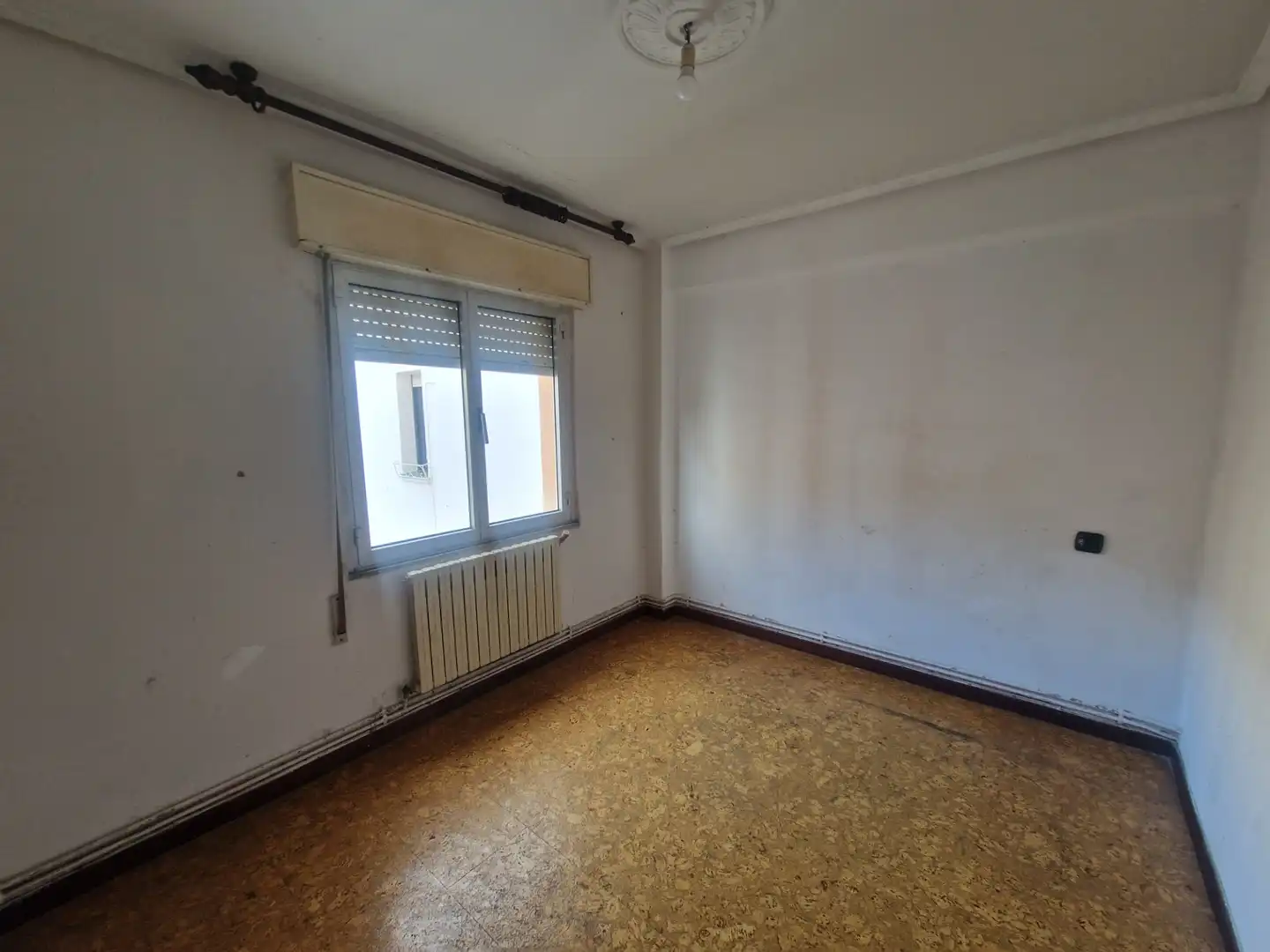 Schlafzimmer von Wohnung zum Verkauf in Avilés mit Heizung