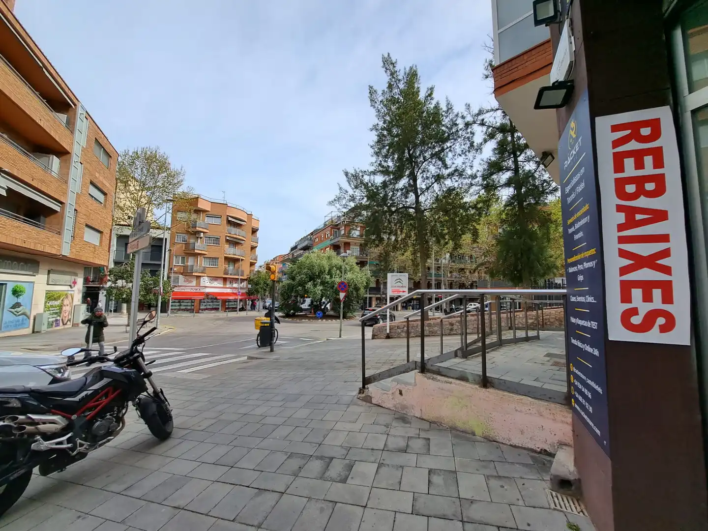 Vista exterior de Local de alquiler en Castelldefels con Aire acondicionado, Calefacción y Parquet