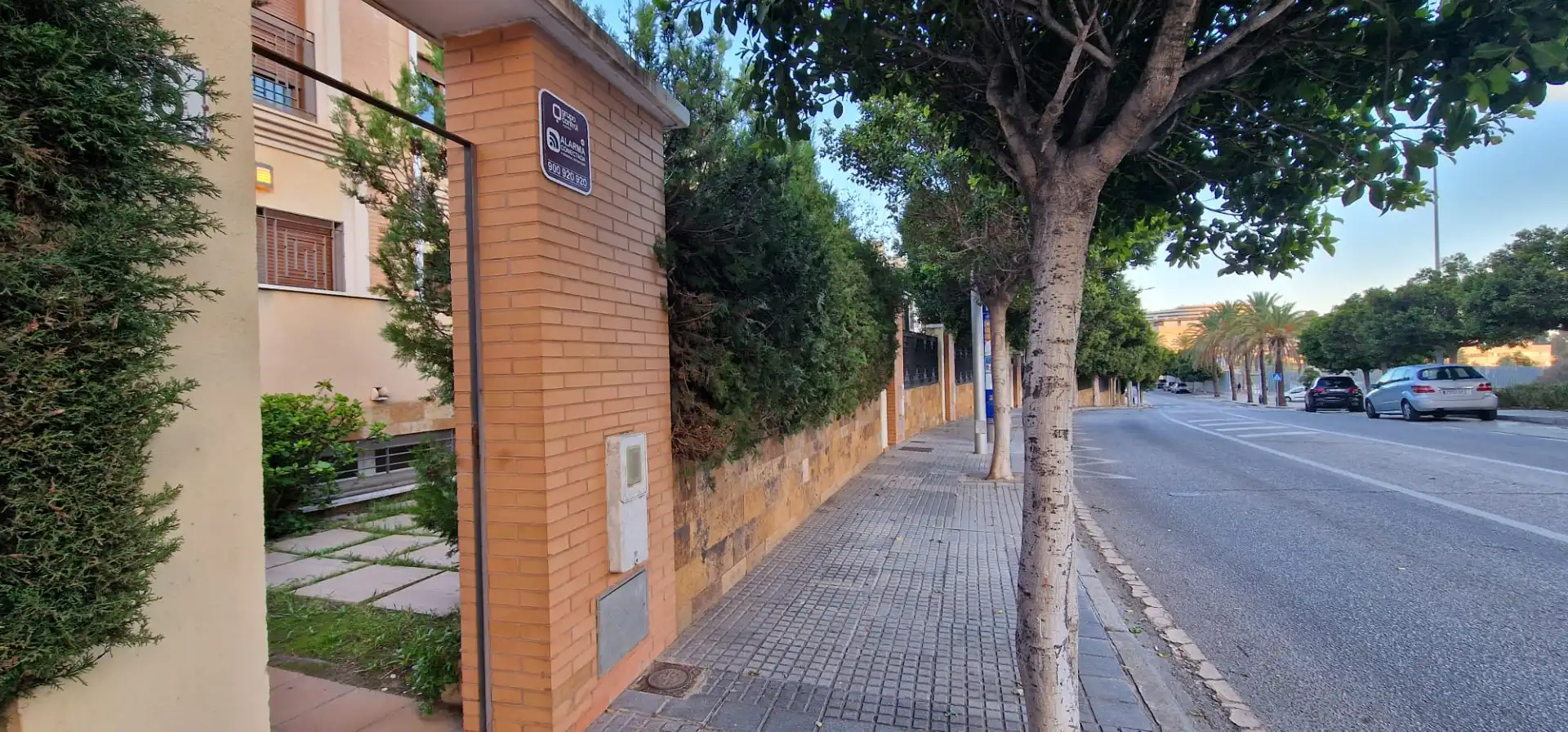 Casa adosada en venta en Calle Lingüista Manuel Seco, Parque Clavero