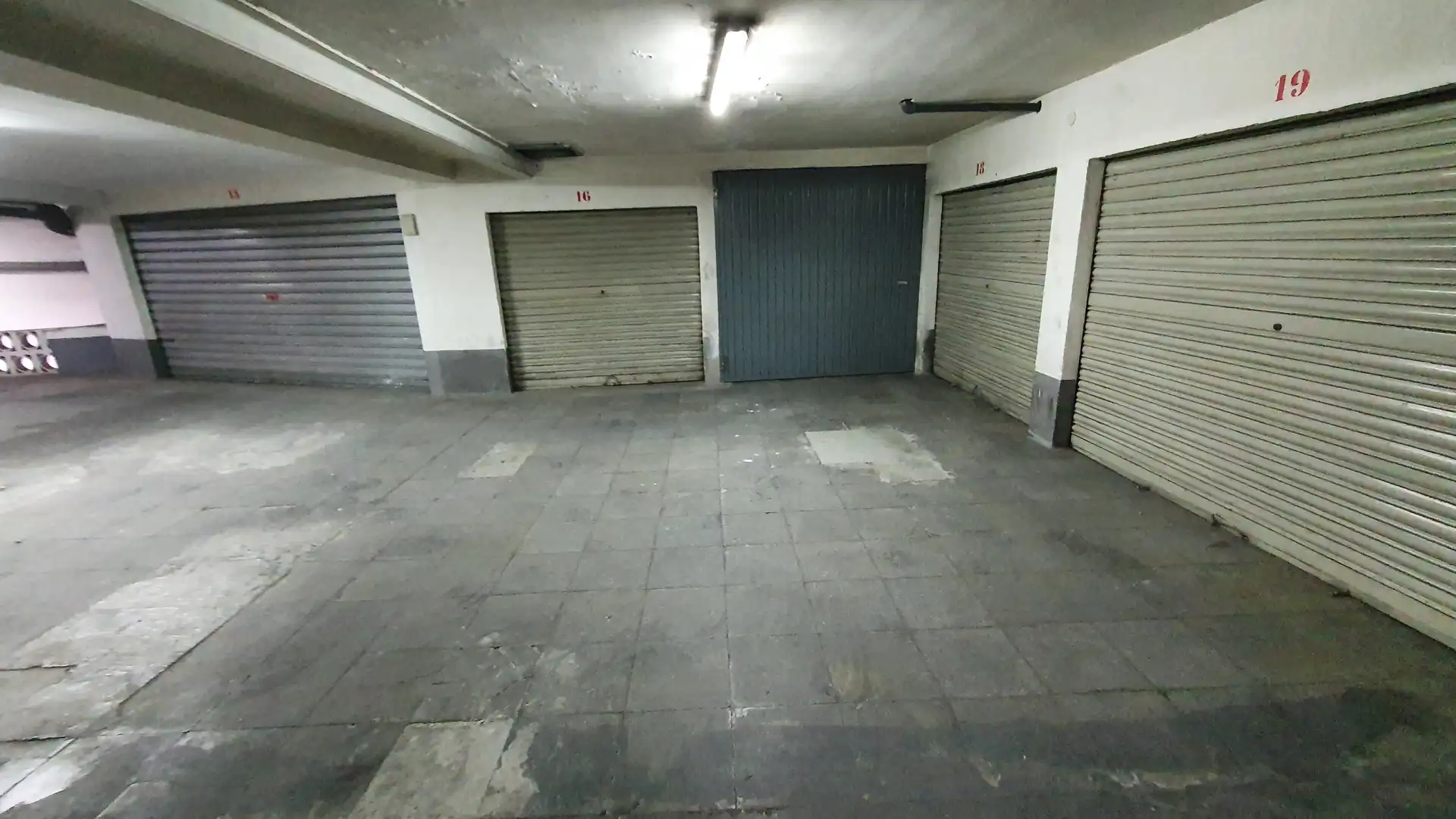 Parcheggio in vendita a Calle Lamberto Amat