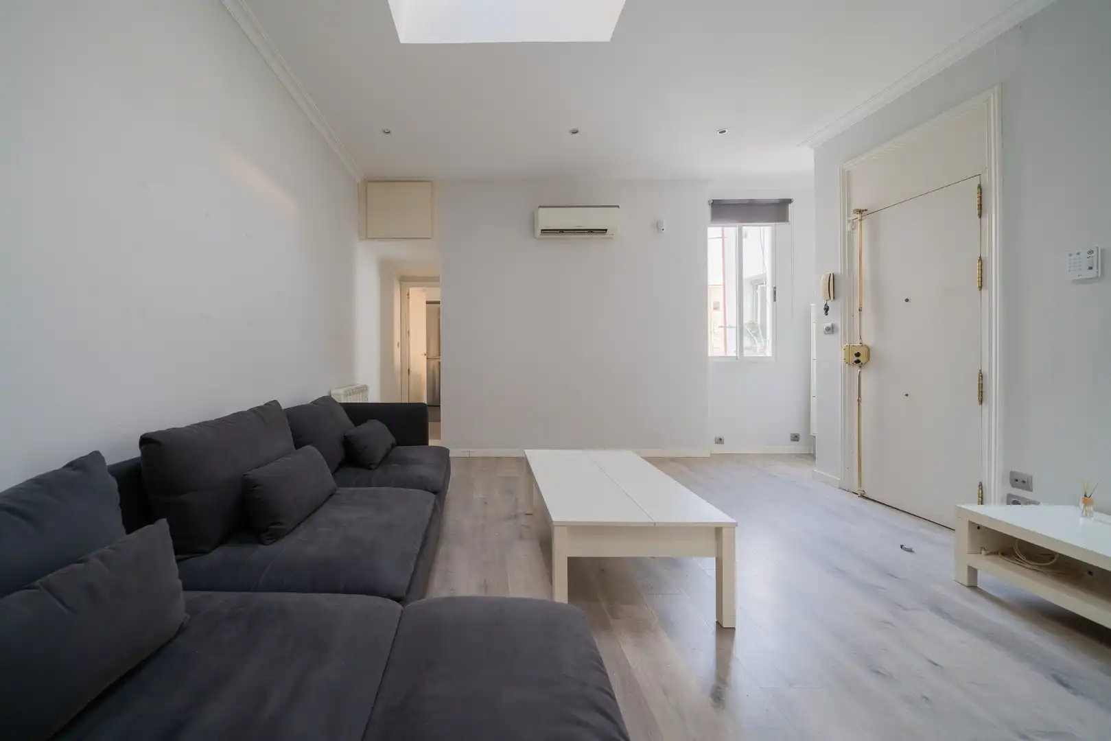 Flat for sale in Calle de Viriato, imagen 7