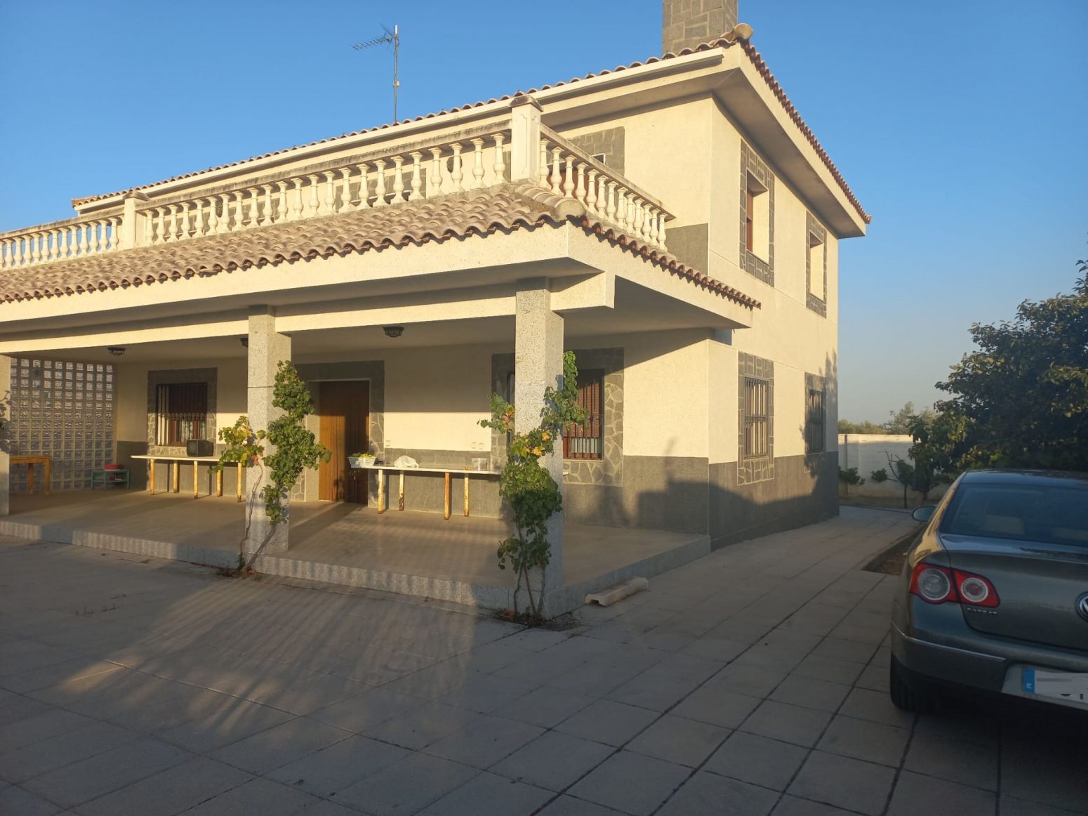 Vista exterior de Casa o xalet en venda en Yuncos amb Calefacció, Terrassa i Traster