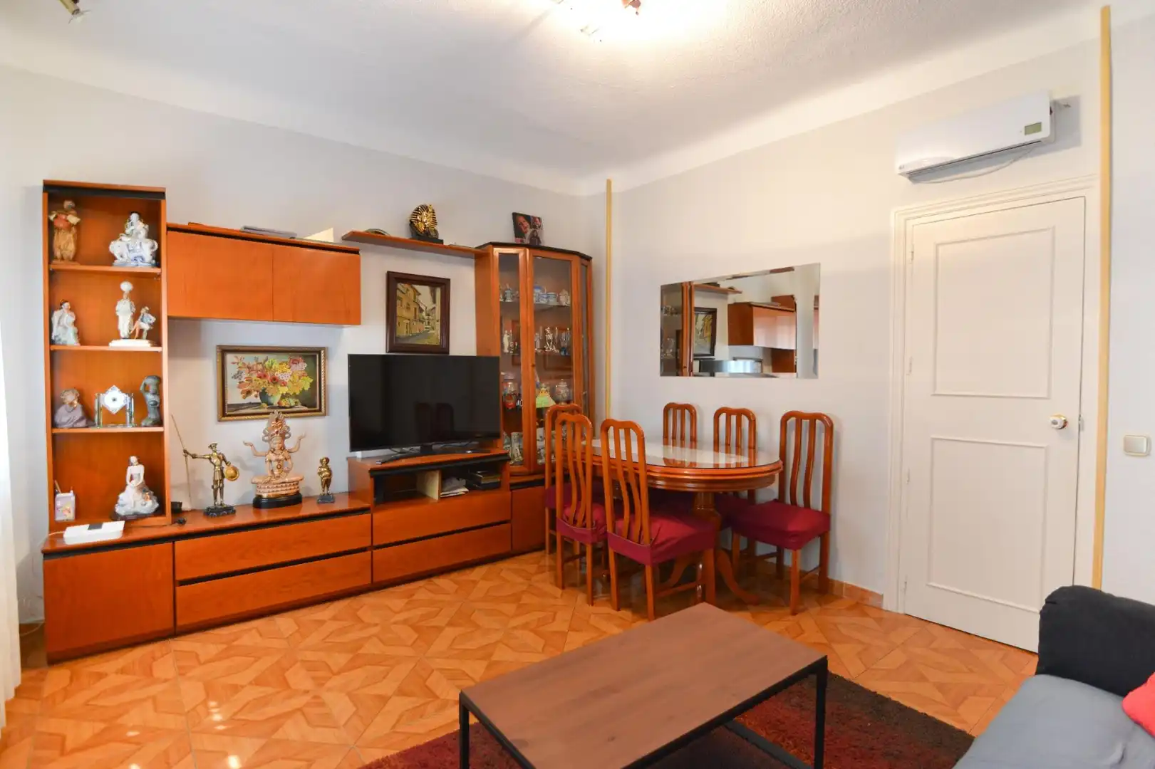 Sala d'estar de Pis en venda en Madrid amb Aire condicionat i Calefacció