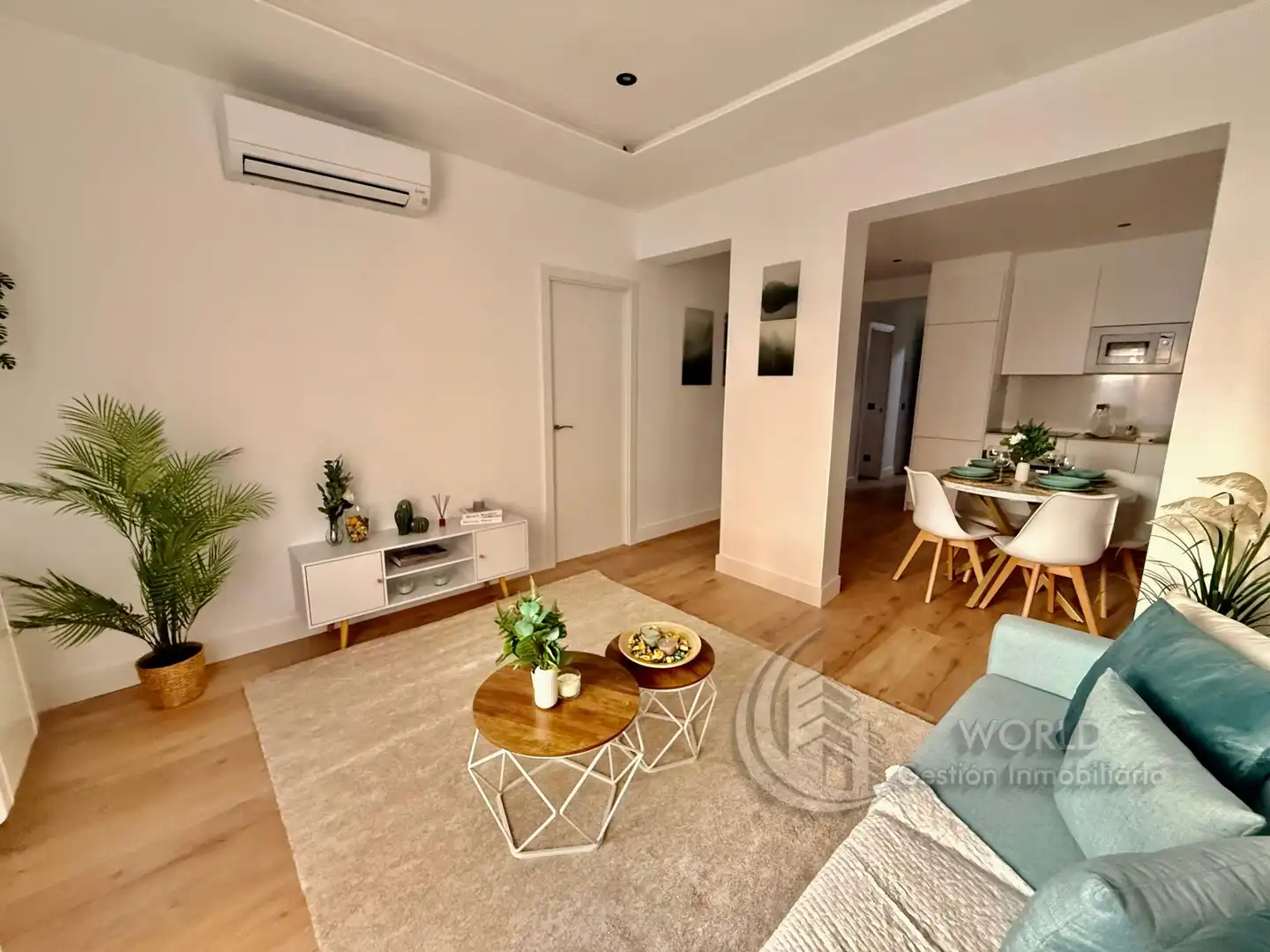 Sala de estar de Piso en venta en Madrid con Aire acondicionado, Calefacción y Amueblado