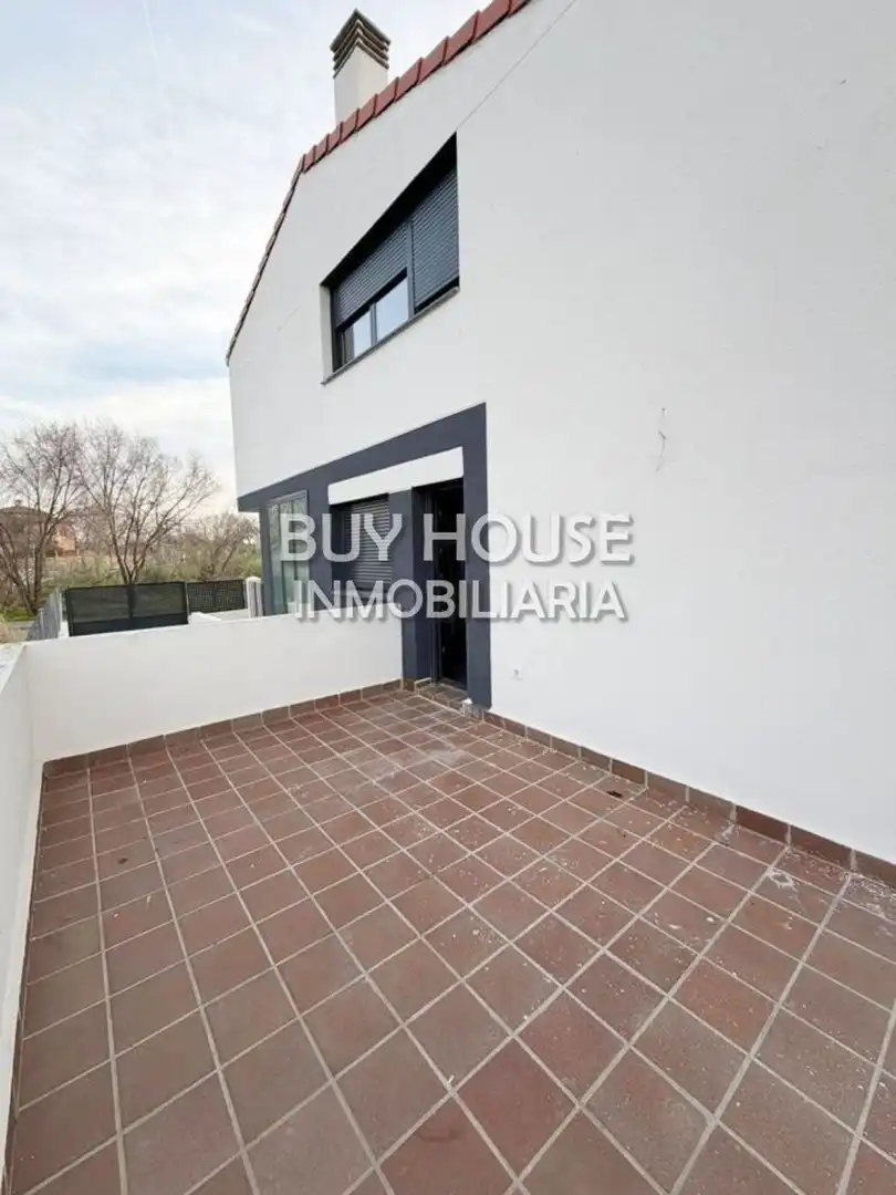 Detached house with balcony for sale in La Montaña - El Cortijo, imagen 11