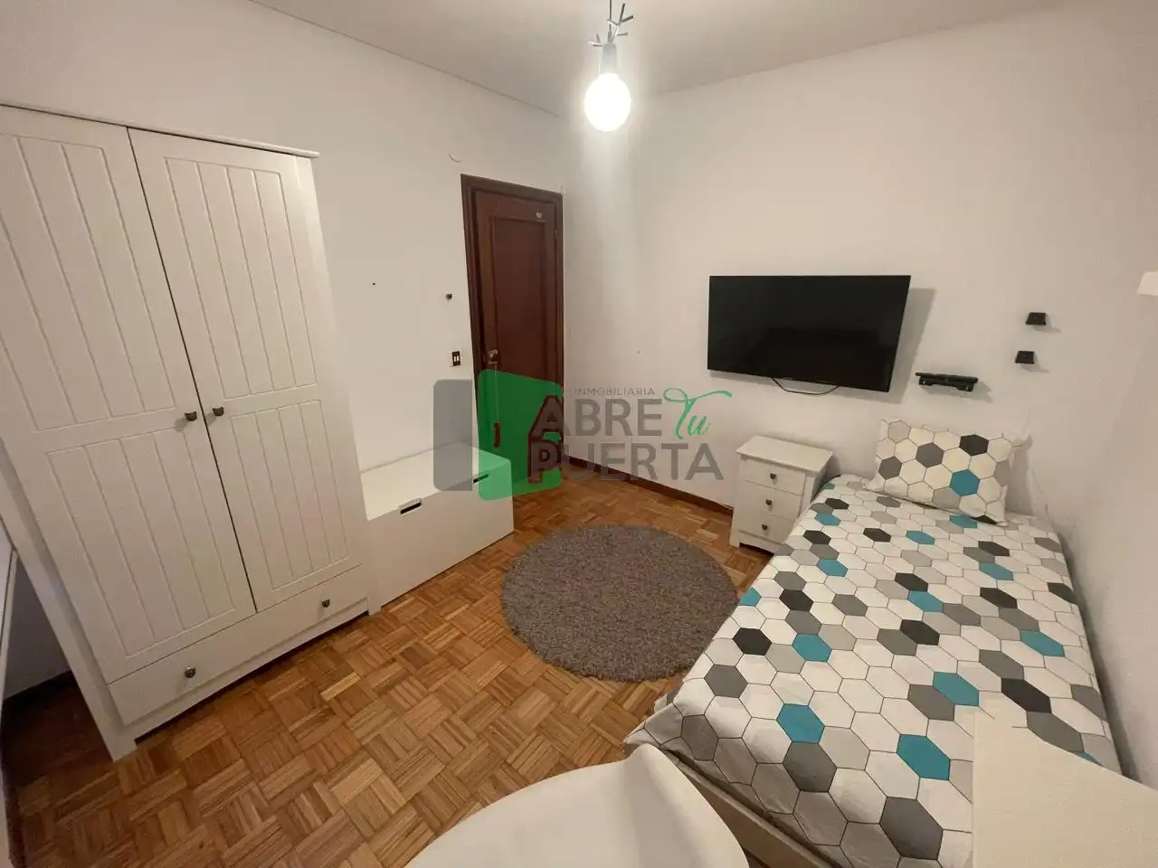 Piso en venta en Ourense Capital  con Calefacción, Terraza y Amueblado