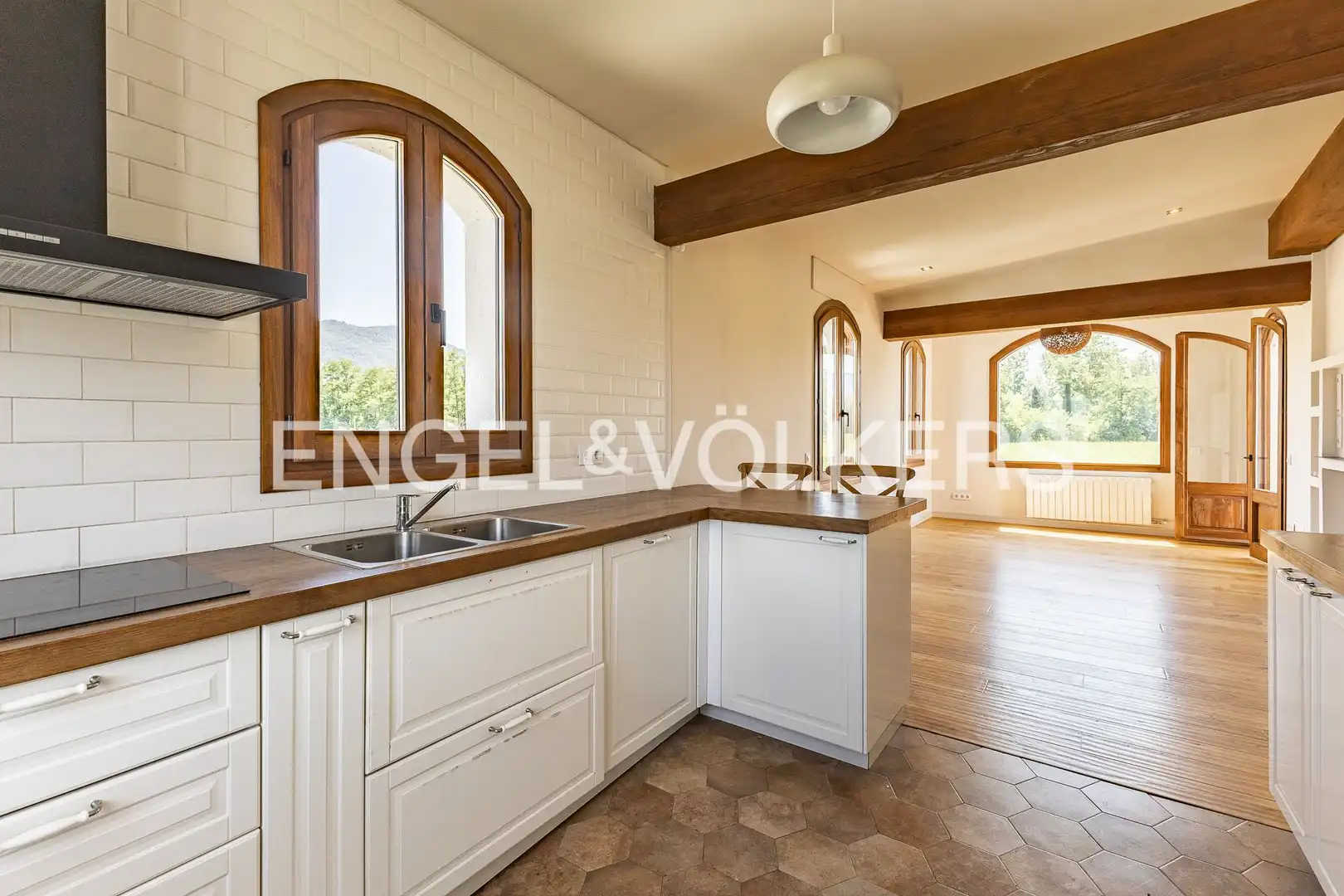 Küche von Haus oder Chalet zum Verkauf in La Vall d'en Bas mit Heizung und Privatgarten