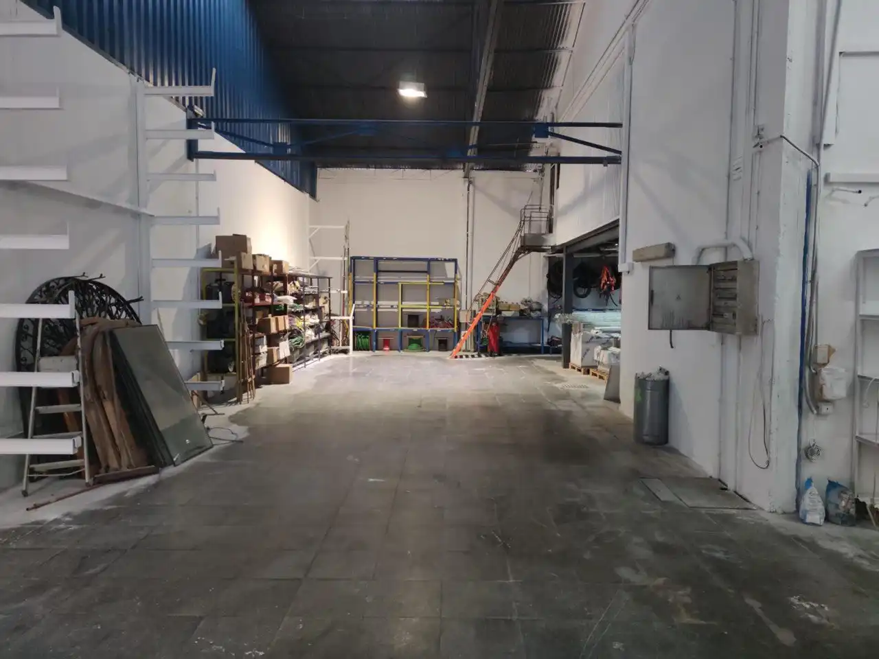 Nau industrial en venda en Peligros amb Alarma
