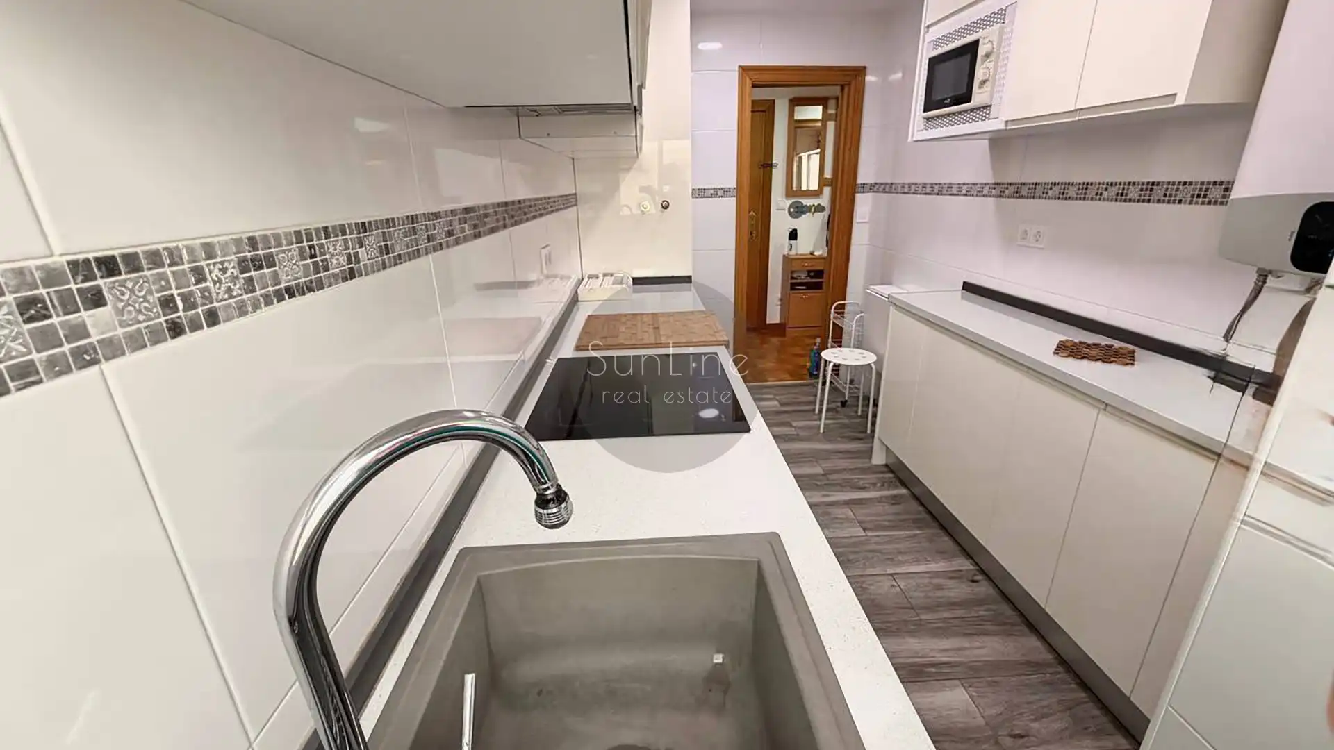 Kitchen of Flat for rent in Valencia  with Air Conditioner, Furnished and Balcony