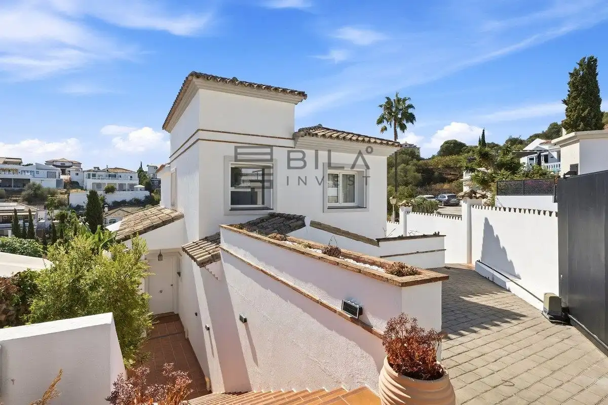 Detached house with pool for sale in Cerros del Aguila, imagen 34