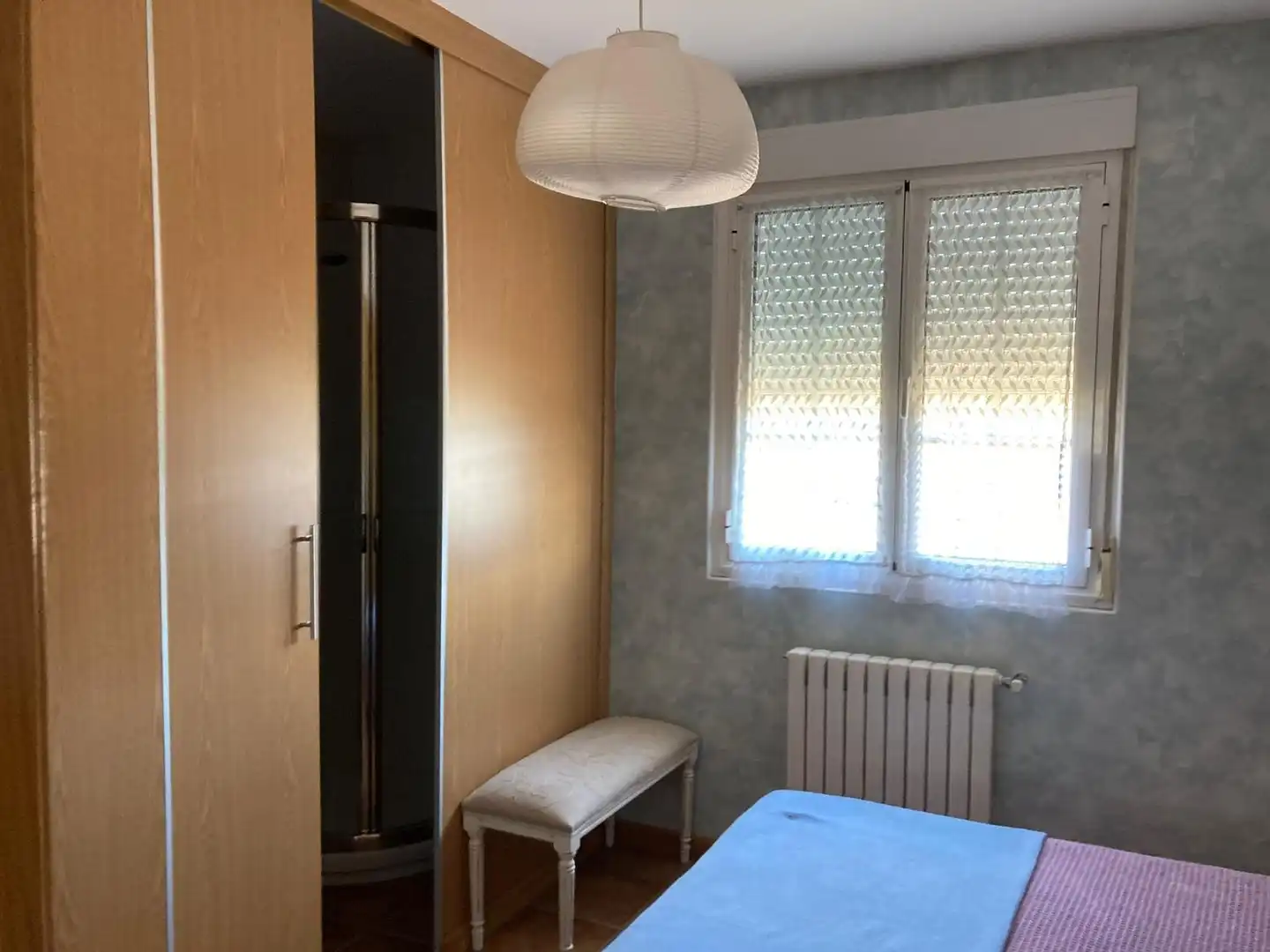 Dormitori de Casa o xalet en venda en Ponferrada amb Calefacció, Jardí privat i Terrassa