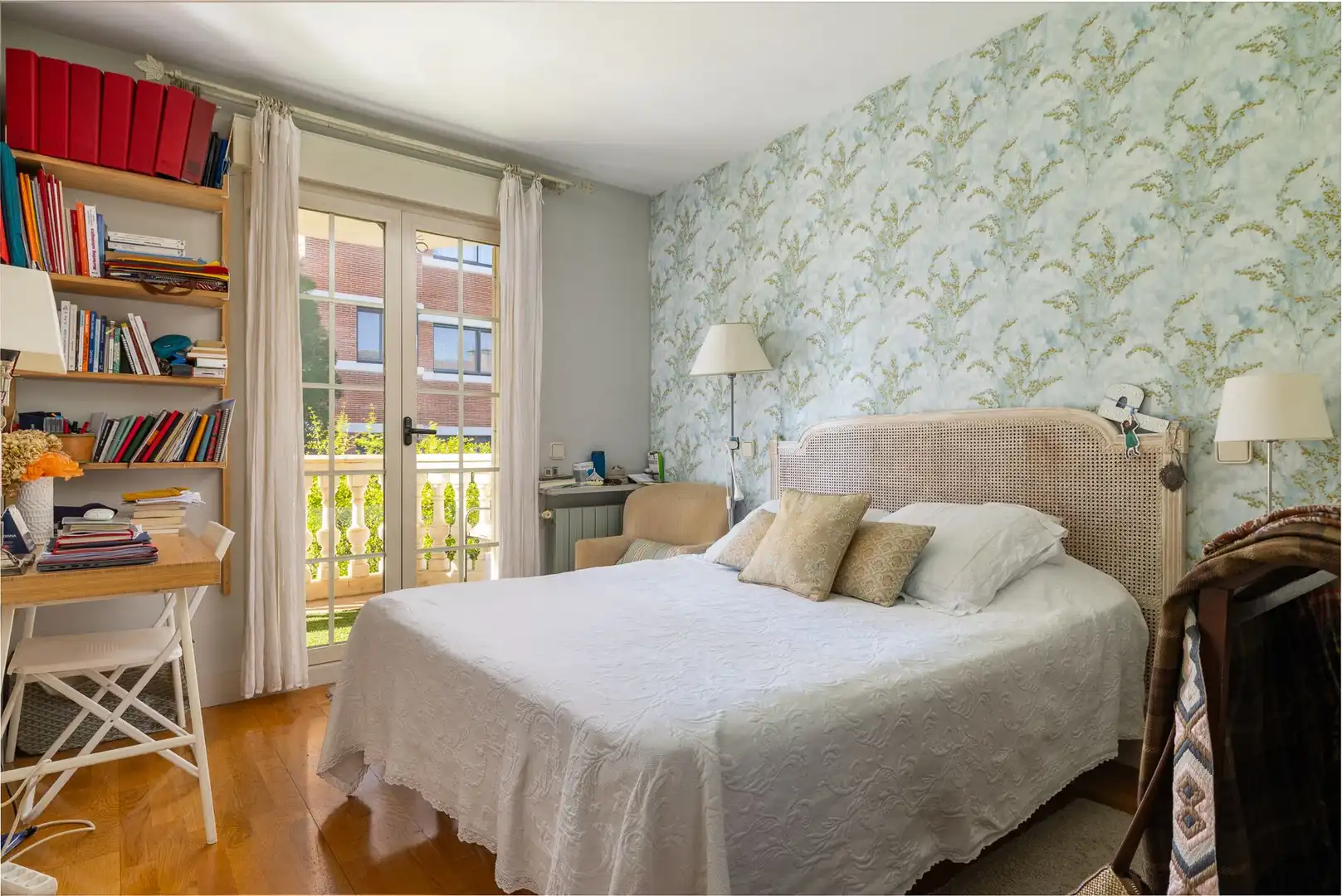 Dormitori de Apartament en venda en Madrid amb Aire condicionat, Calefacció i Terrassa