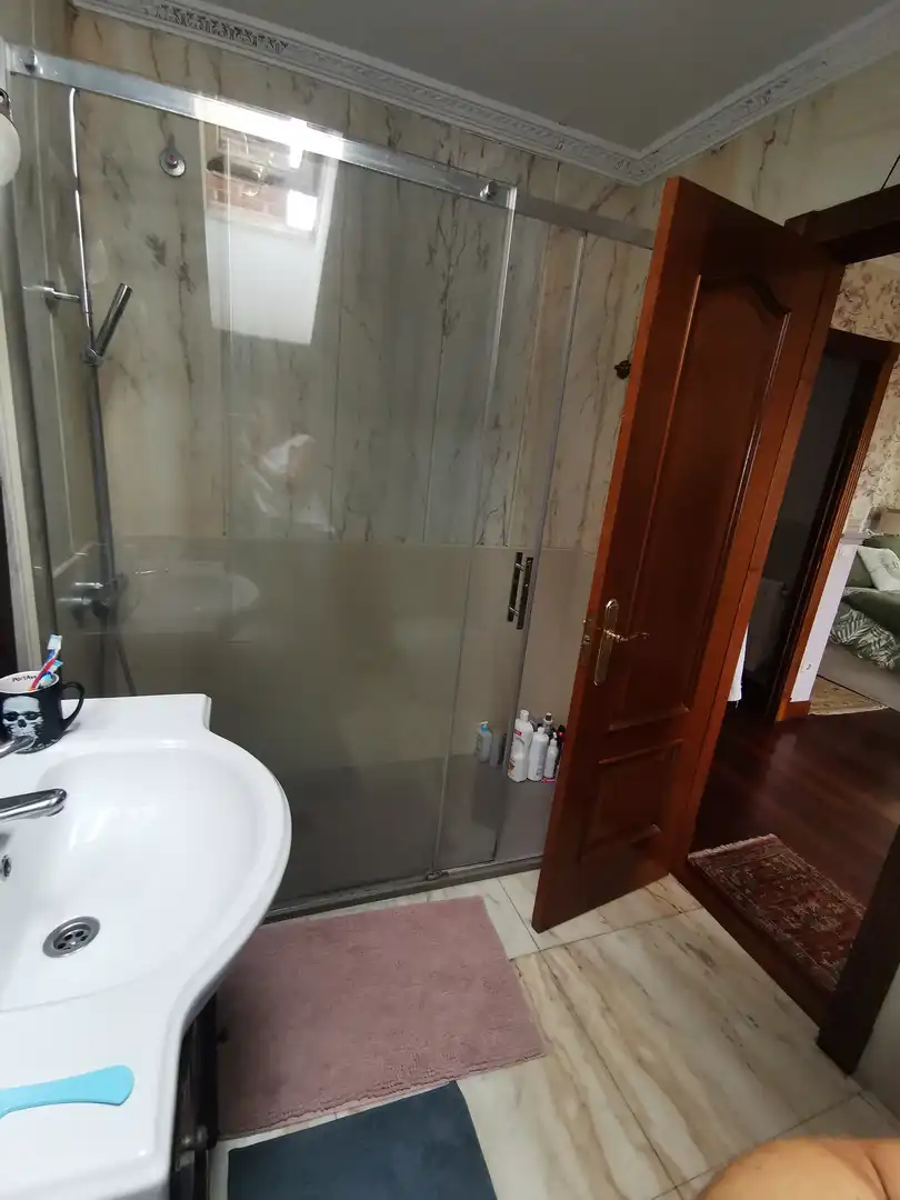 Bany de Casa o xalet en venda en Castro-Urdiales amb Calefacció, Jardí privat i Terrassa