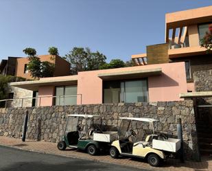 Vista exterior de Casa o xalet en venda en San Bartolomé de Tirajana amb Terrassa