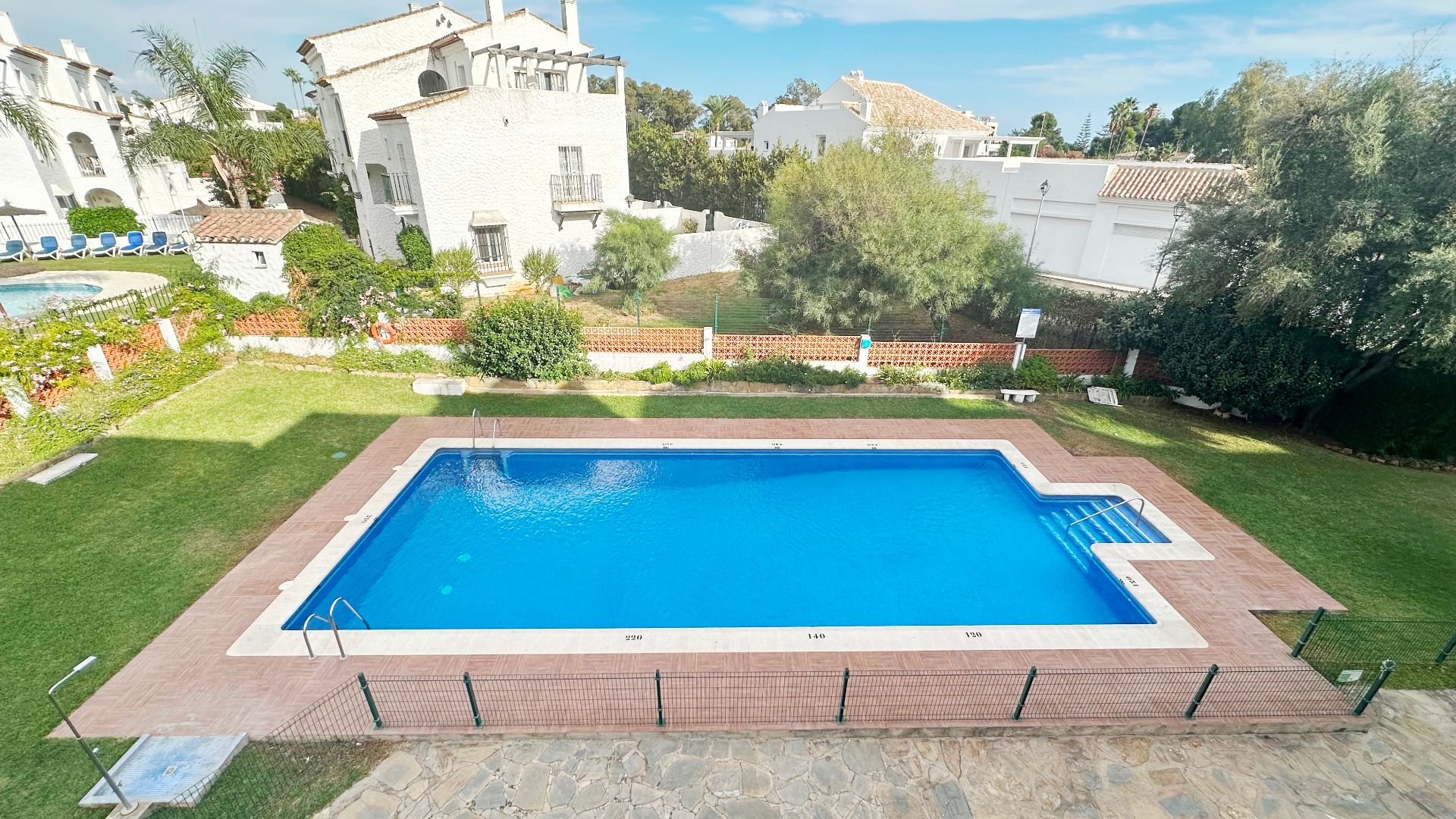 Jardí de Pis en venda en Estepona amb Terrassa i Piscina comunitària