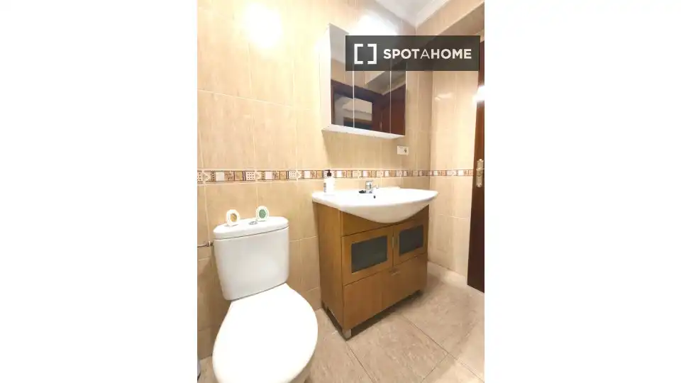 Baño de Piso para compartir en Carretera de Cádiz