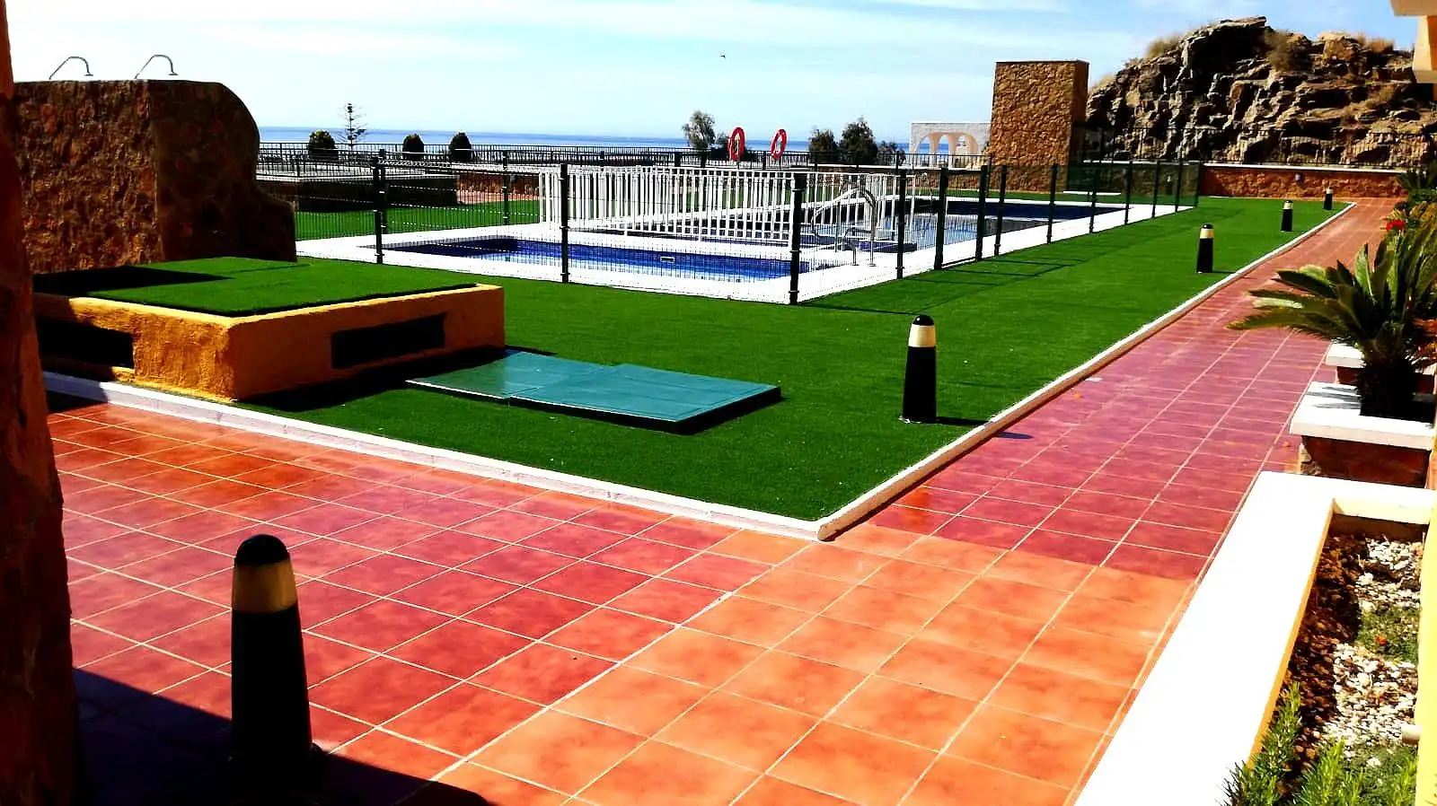 Terrasse von Wohnung zum Verkauf in Cuevas del Almanzora mit Klimaanlage, Privatgarten und Möbliert