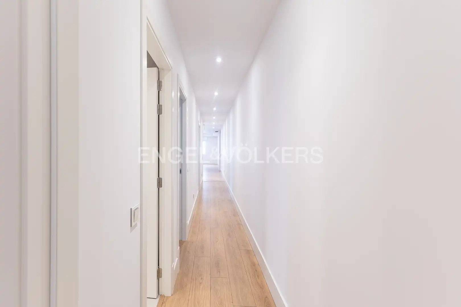 Wohnung zur Miete in Madrid mit Klimaanlage, Heizung und Abstellraum