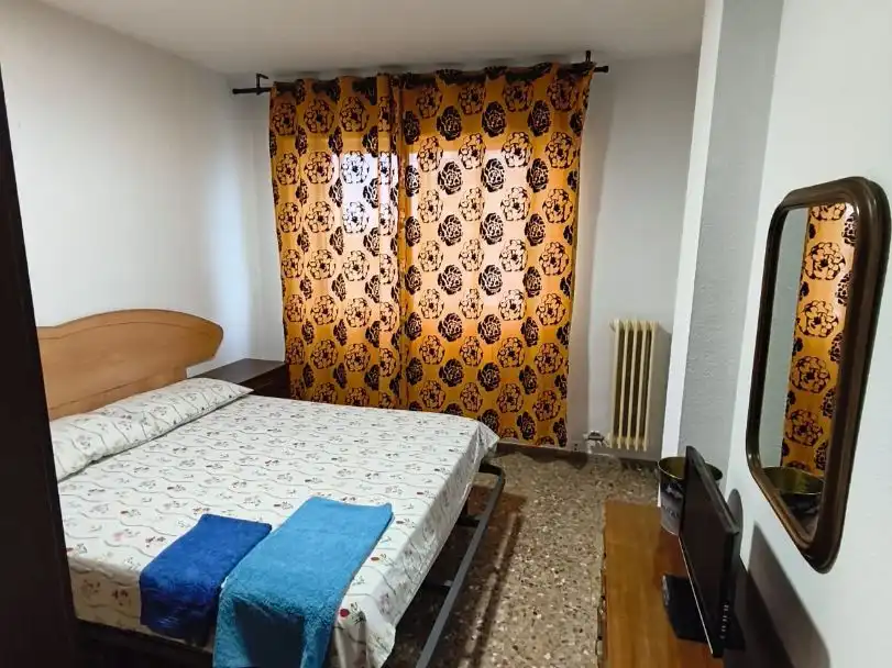 Bedroom of Flat for rent in El Rabal