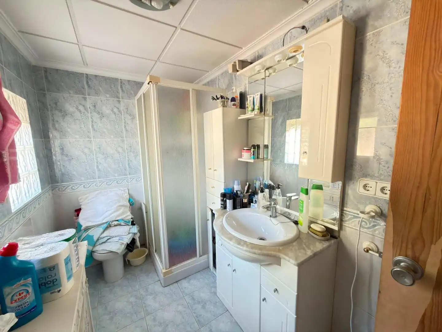 Baño de Casa adosada en venta en Alicante / Alacant con Aire acondicionado, Calefacción y Jardín privado