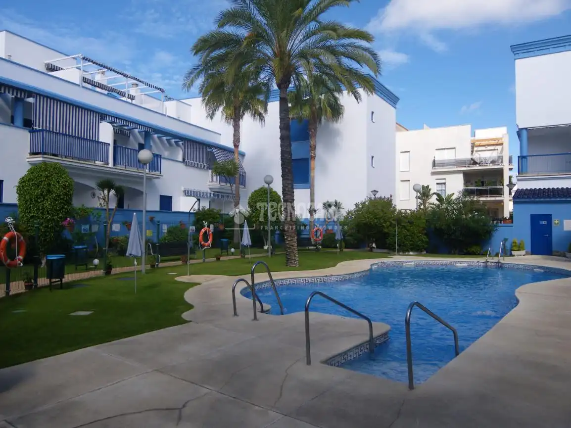 Vista exterior de Pis en venda en Rota amb Aire condicionat, Terrassa i Traster