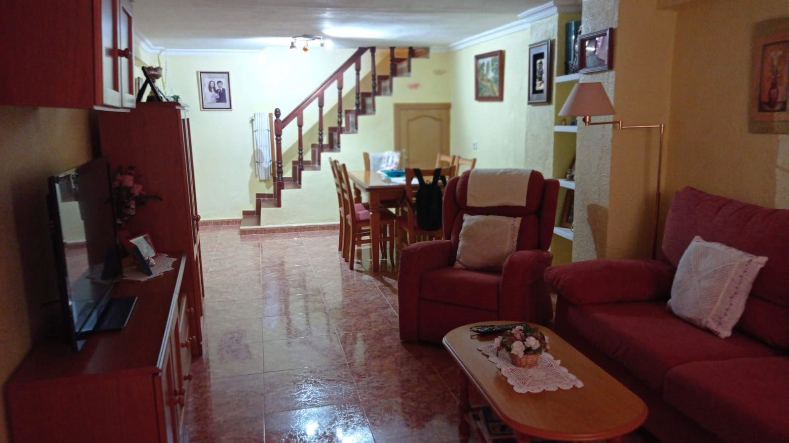 Sala d'estar de Casa o xalet en venda en Buenache de Alarcón amb Calefacció, Terrassa i Traster